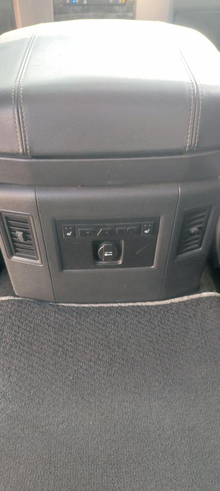2012 RAM 3500 4WD Crew Cab 169" Laramie Limited - Photo #31
