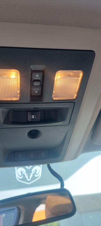 2012 RAM 3500 4WD Crew Cab 169" Laramie Limited - Photo #25