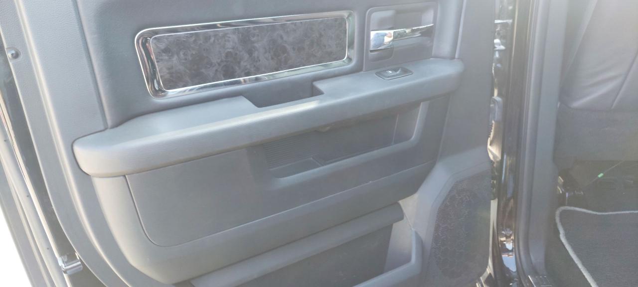 2012 RAM 3500 4WD Crew Cab 169" Laramie Limited - Photo #37