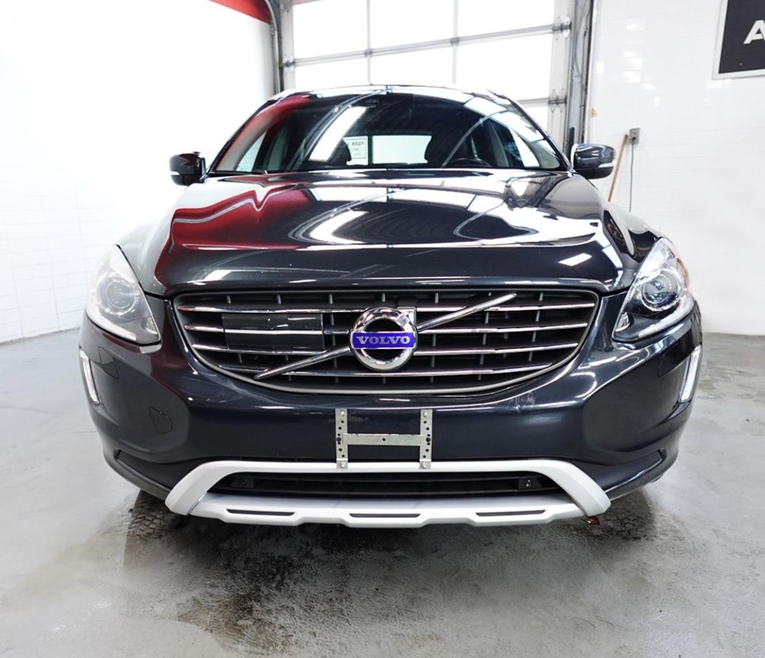 2017 Volvo XC60 LOW KM, NO ACCIDENT, FULLY DEALER MAINTAINED - Photo #2