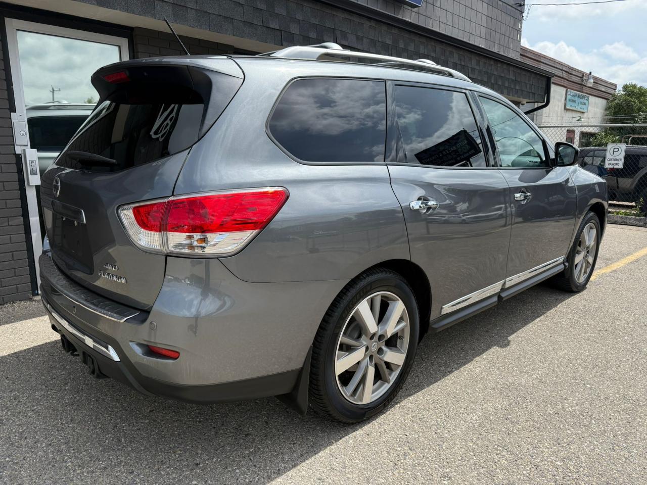 2015 Nissan Pathfinder Platinum | DVD | Loaded | Finance Options - Photo #3