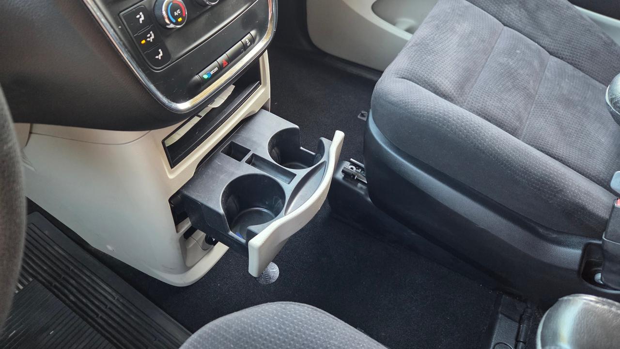 2014 Dodge Grand Caravan SE - Photo #17