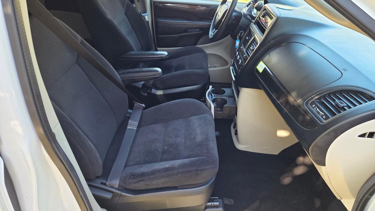 2014 Dodge Grand Caravan SE - Photo #8