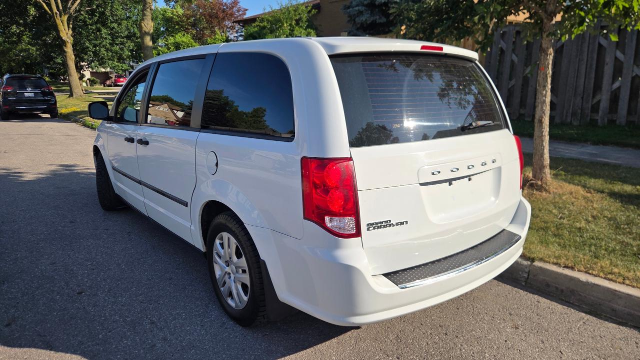 2014 Dodge Grand Caravan SE - Photo #3