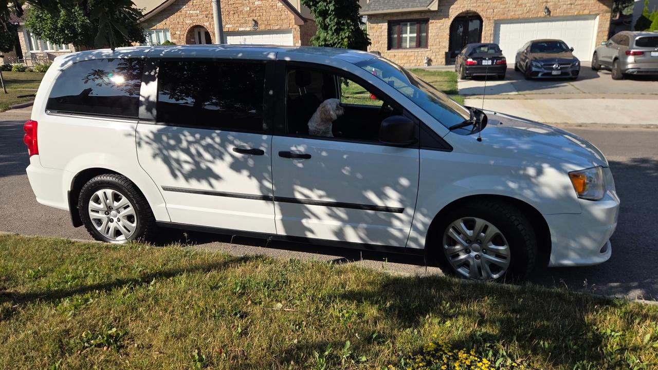 2014 Dodge Grand Caravan SE - Photo #5