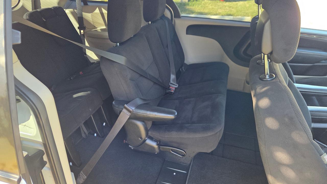 2014 Dodge Grand Caravan SE - Photo #9
