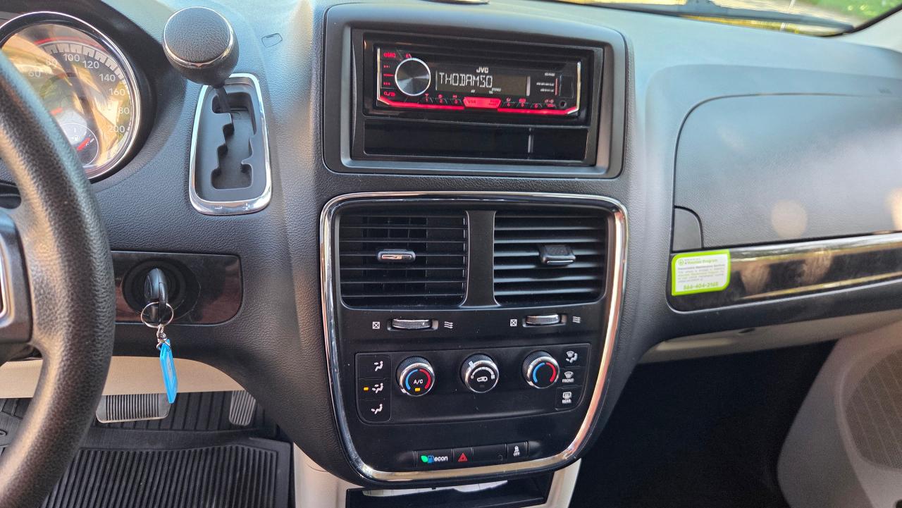 2014 Dodge Grand Caravan SE - Photo #14