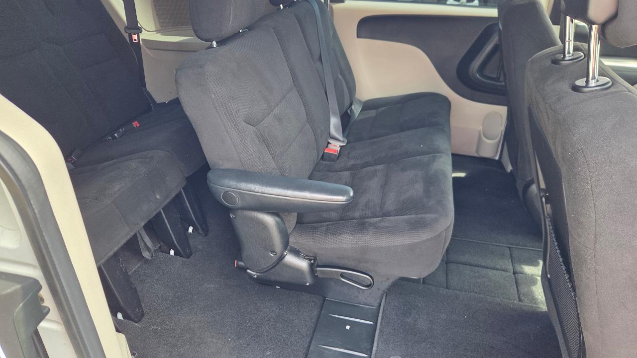 2014 Dodge Grand Caravan SE - Photo #9