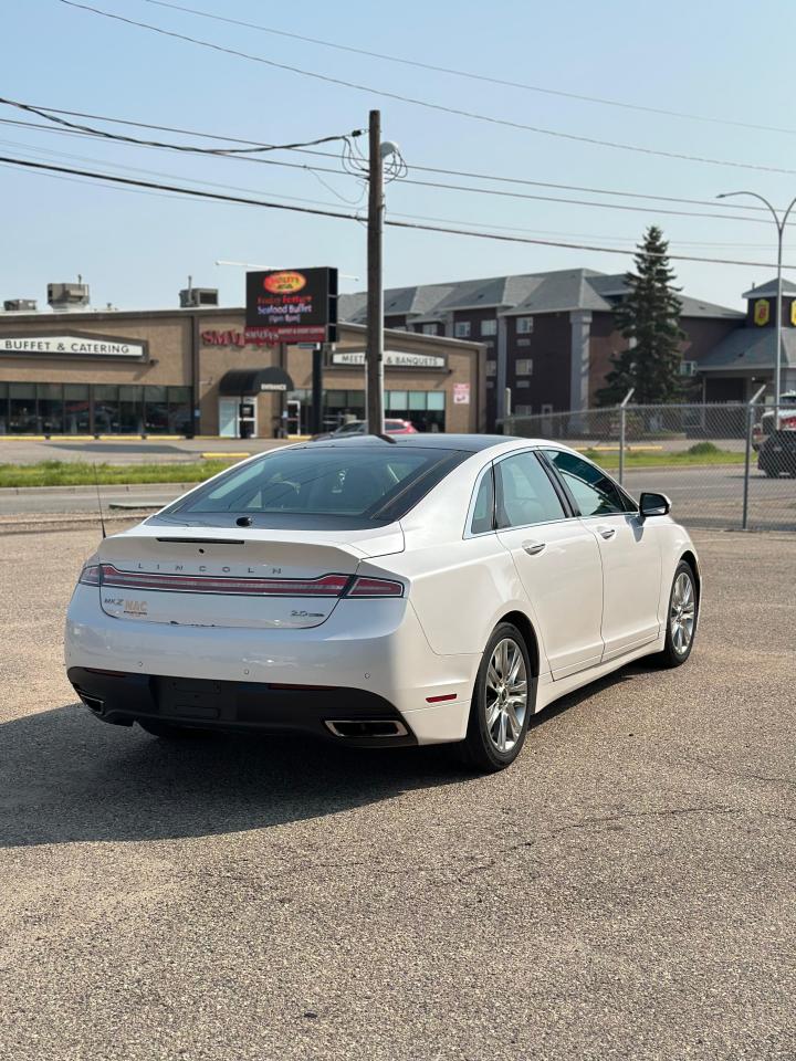 2013 Lincoln MKZ  - Photo #5