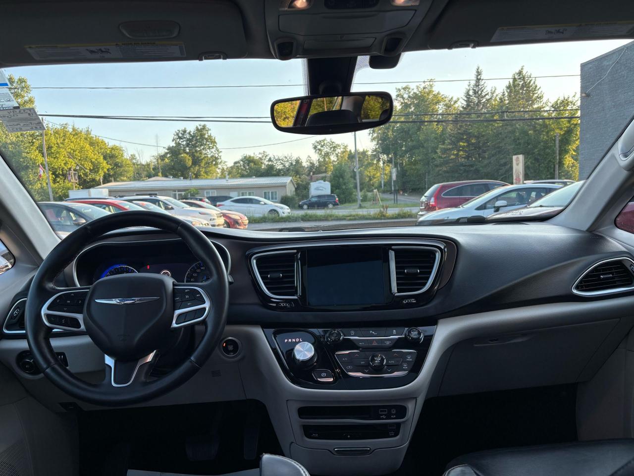 2018 Chrysler Pacifica Touring-L Plus - Photo #17