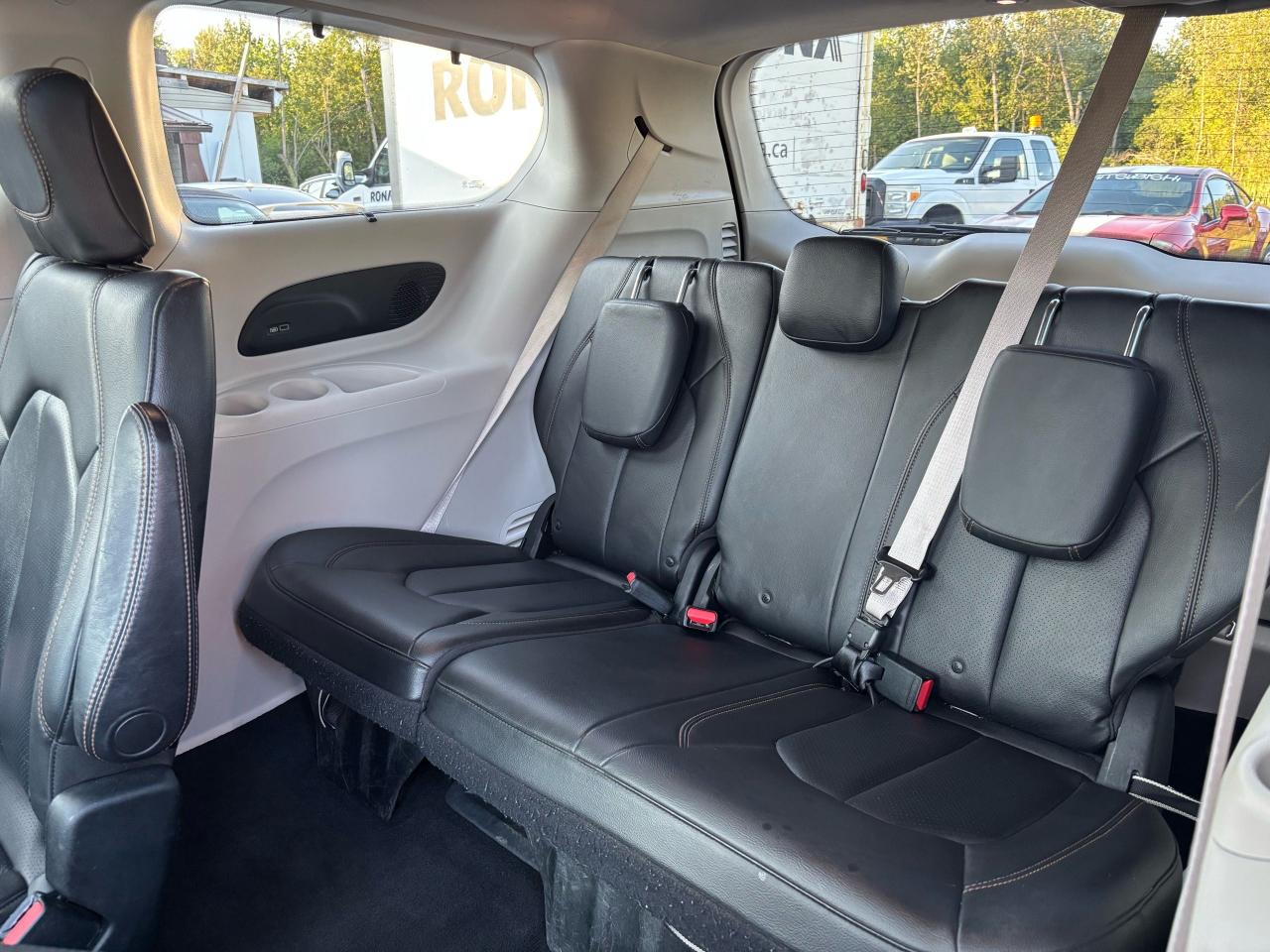 2018 Chrysler Pacifica Touring-L Plus - Photo #16