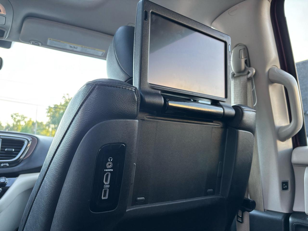 2018 Chrysler Pacifica Touring-L Plus - Photo #19