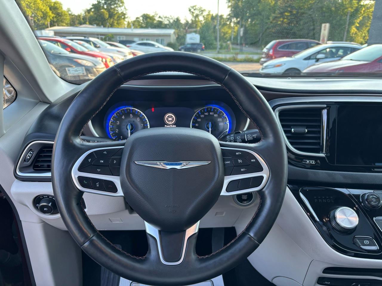 2018 Chrysler Pacifica Touring-L Plus - Photo #11