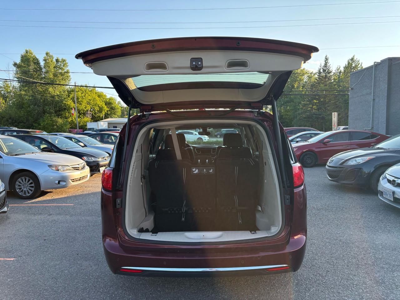 2018 Chrysler Pacifica Touring-L Plus - Photo #6