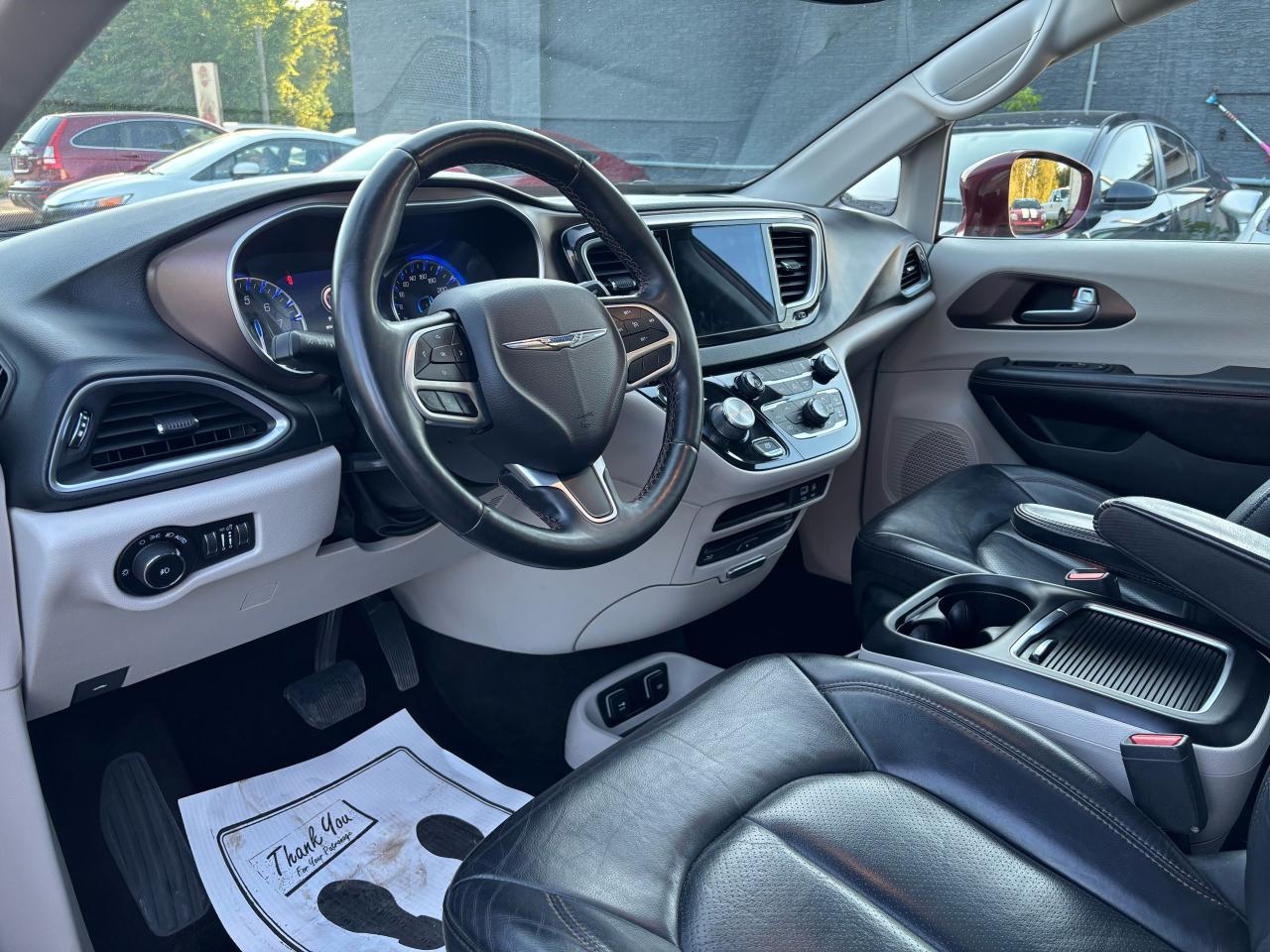 2018 Chrysler Pacifica Touring-L Plus - Photo #9