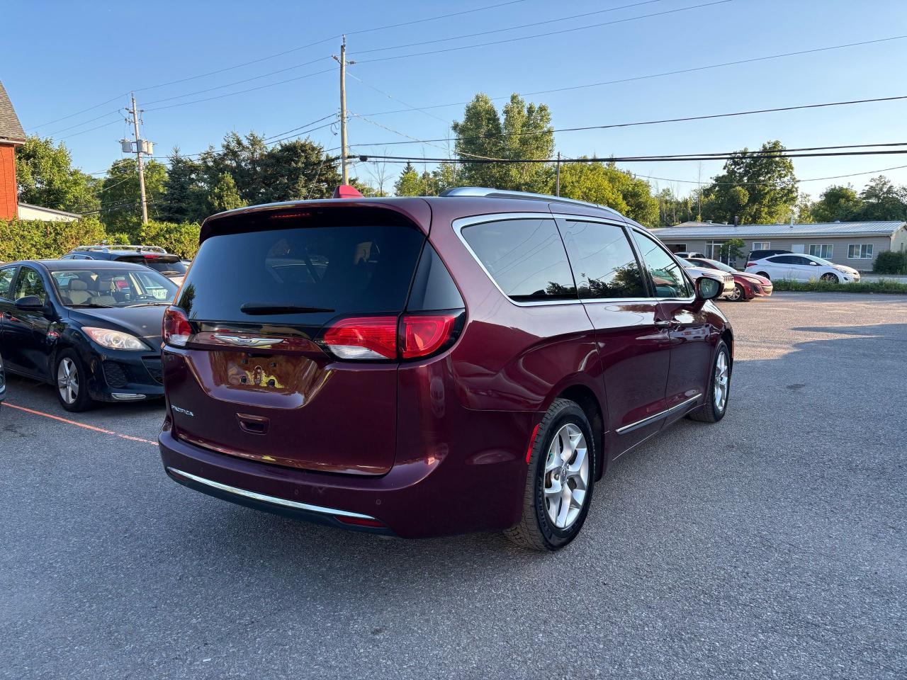 2018 Chrysler Pacifica Touring-L Plus - Photo #4