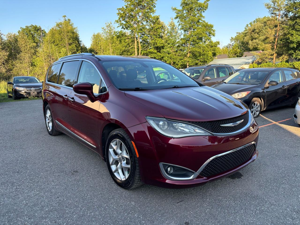Used 2018 Chrysler Pacifica Touring-L Plus for sale in Gloucester, ON