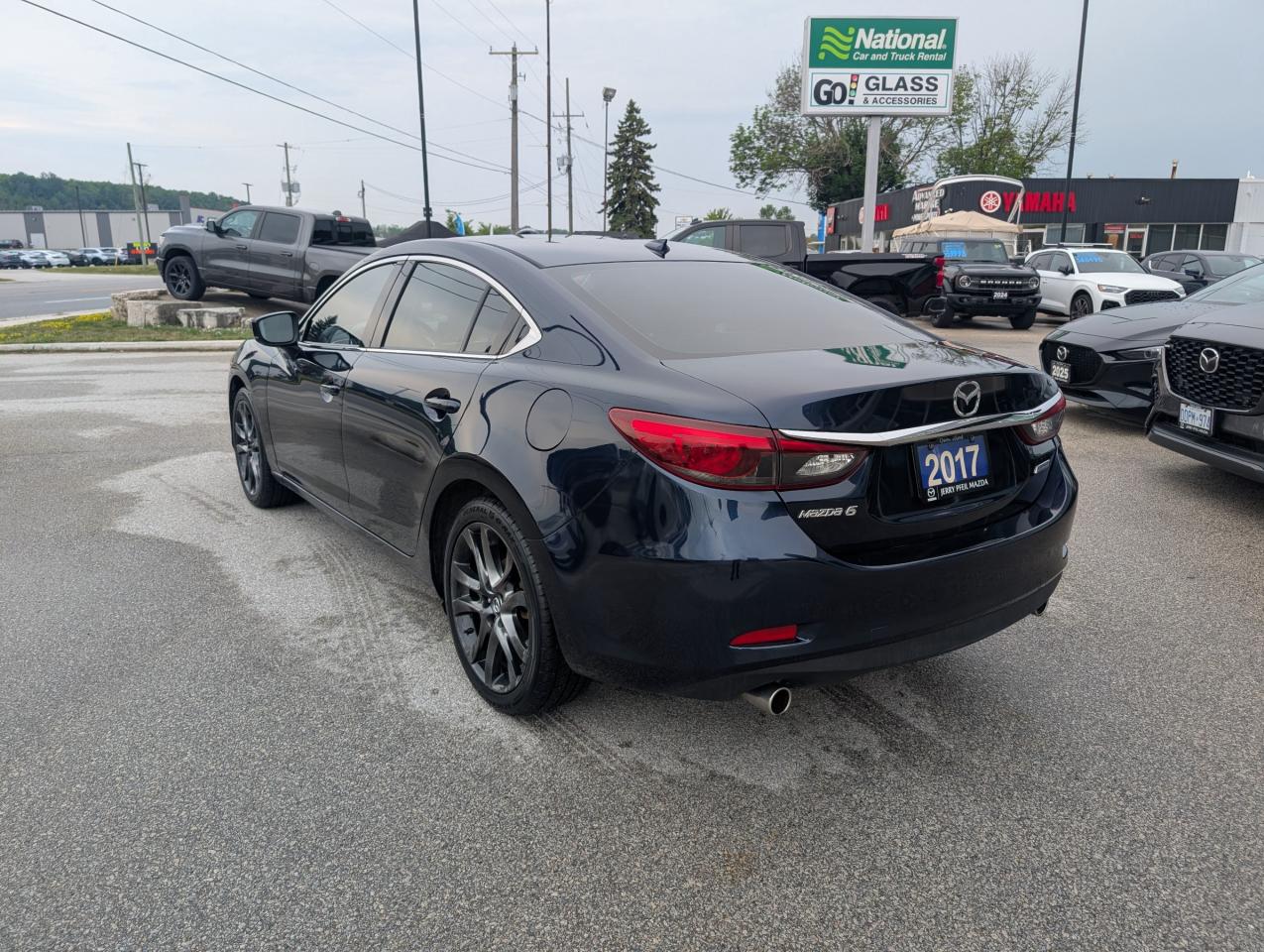 2017 Mazda MAZDA6 GT Photo2