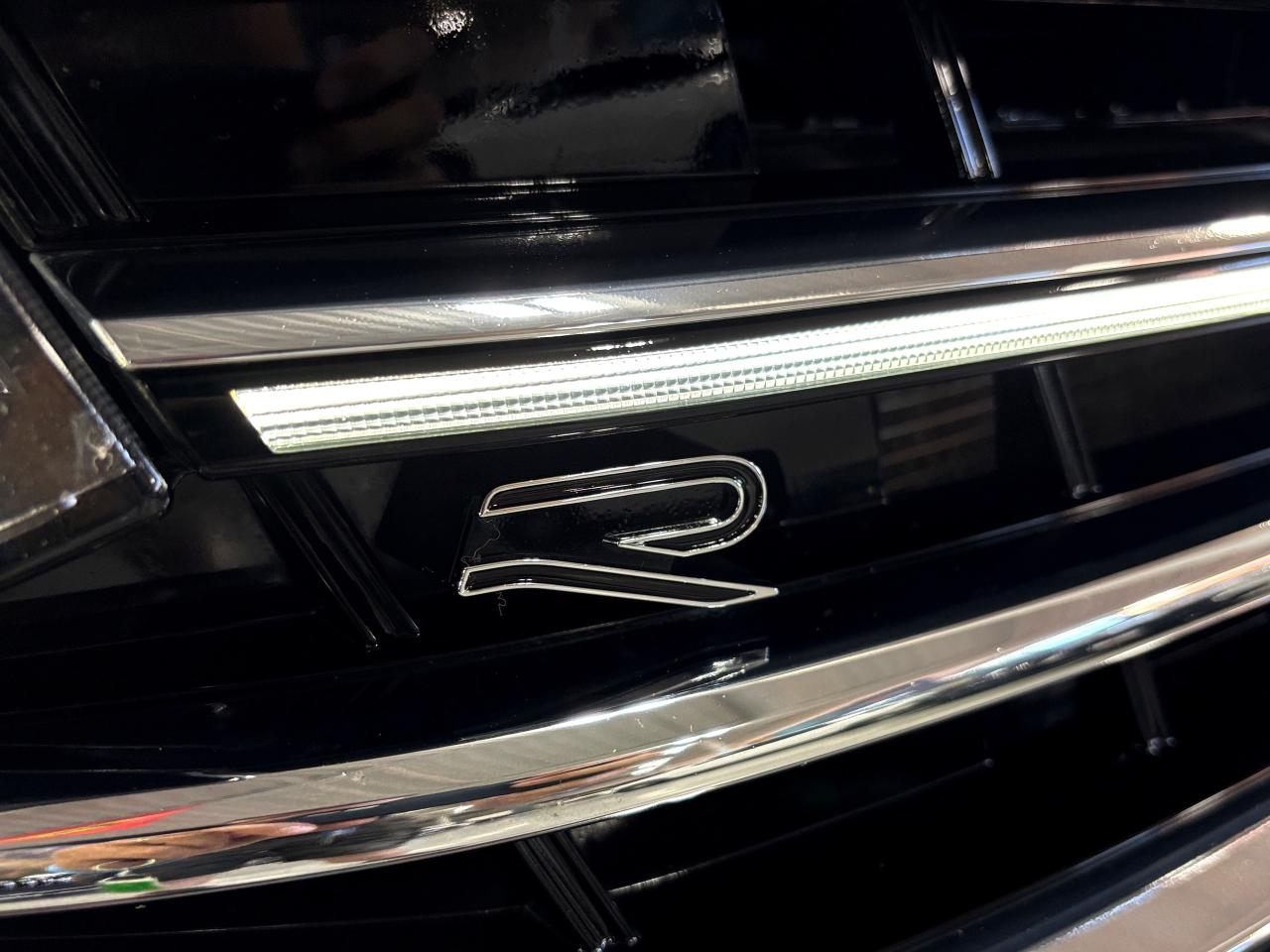 2022 Volkswagen Tiguan R-LINE|4MOTION|NAV|FENDERAUDIO|PANOROOF|LEATHER|++ - Photo #3