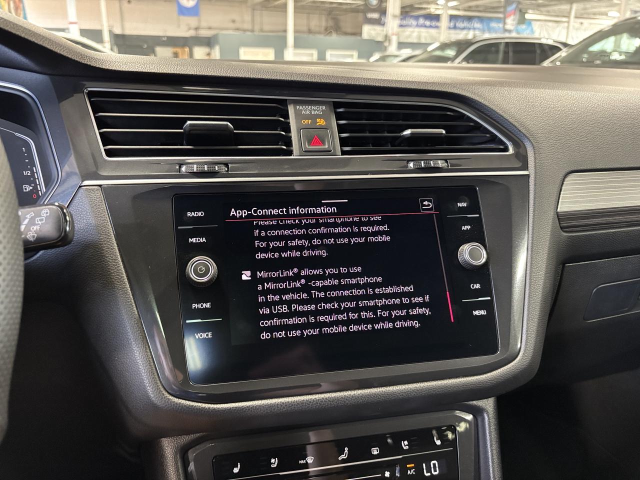 2022 Volkswagen Tiguan R-LINE|4MOTION|NAV|FENDERAUDIO|PANOROOF|LEATHER|++ - Photo #26
