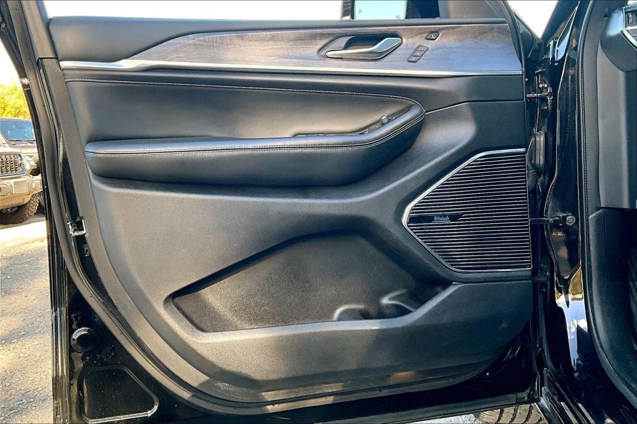 2023 Jeep Grand Cherokee L Overland | LuxTechIV | ProTechIII | McIntosh 4X4 Photo