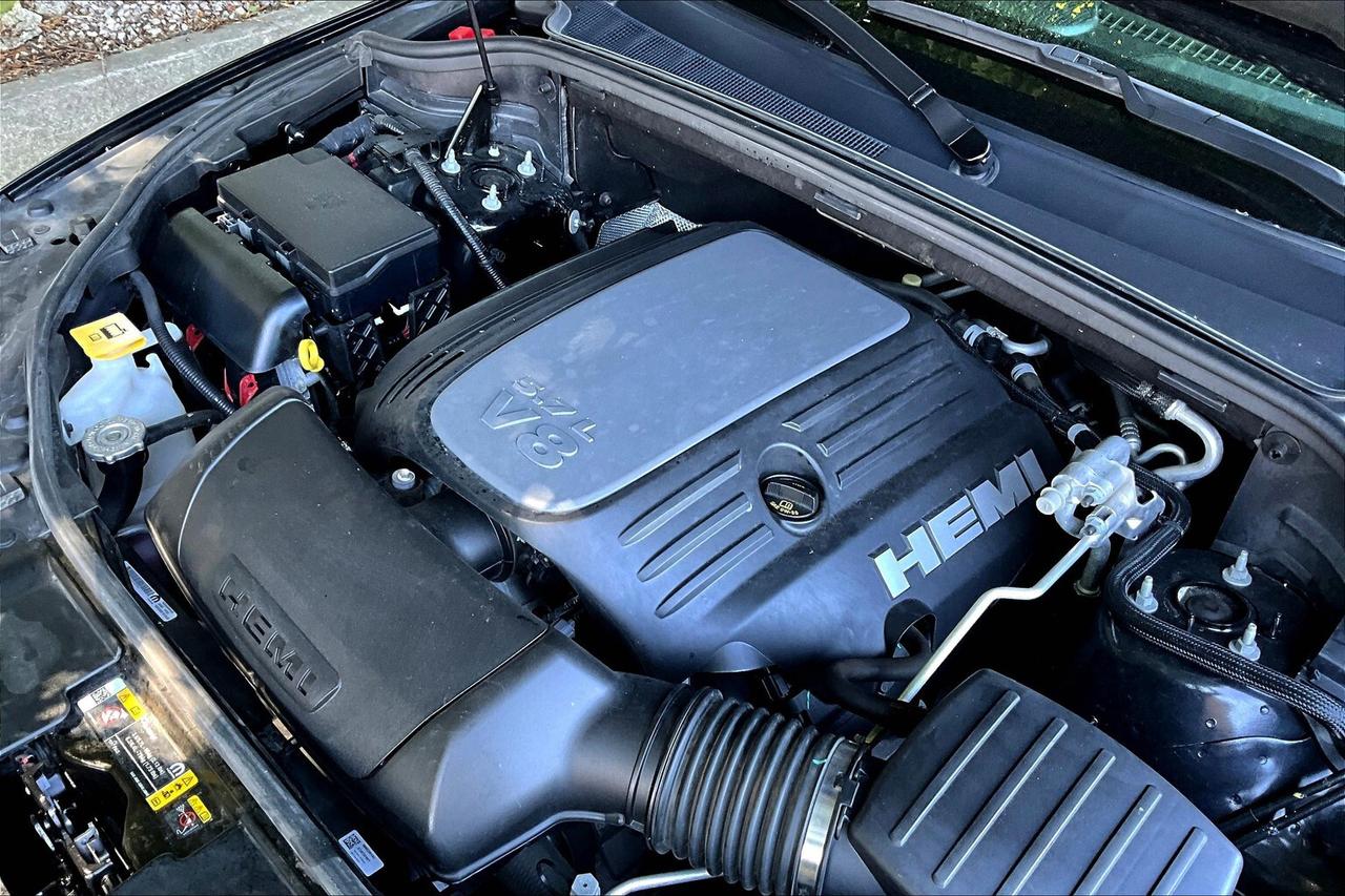 2022 Dodge Durango RT Plus | 6Seat | Vented Leather | Sunroof | AWD Photo