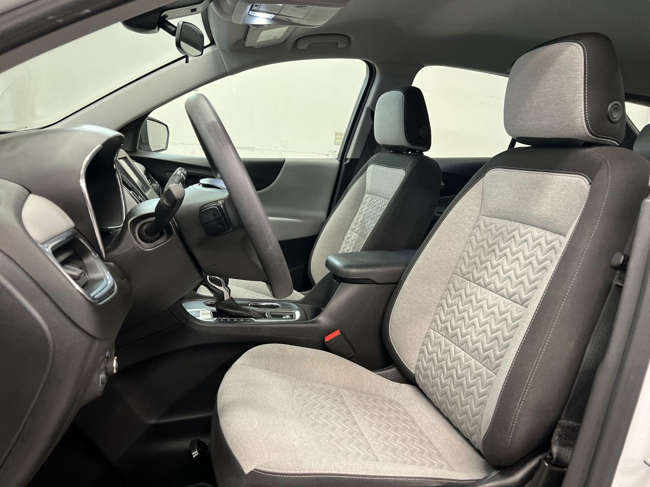 2023 Chevrolet Equinox AWD| HTD SEATS | CARPLAY | REMOTE START | ALLOYS Photo