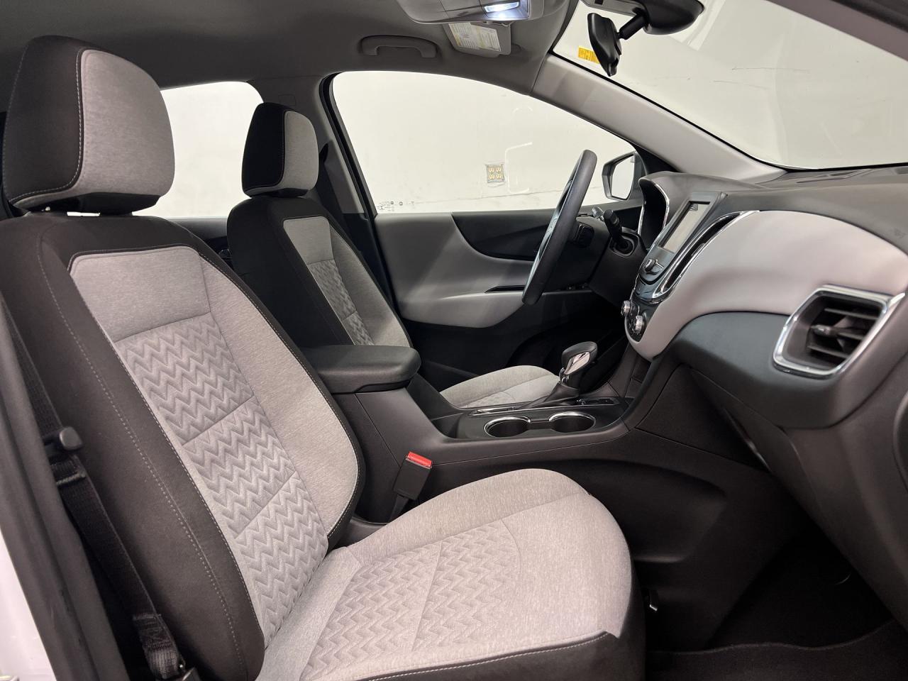 2023 Chevrolet Equinox AWD| HTD SEATS | CARPLAY | REMOTE START | ALLOYS Photo