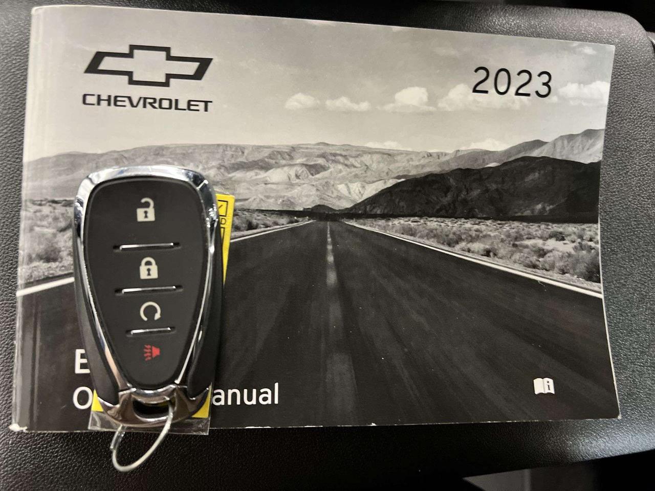 2023 Chevrolet Equinox AWD| HTD SEATS | CARPLAY | REMOTE START | ALLOYS Photo