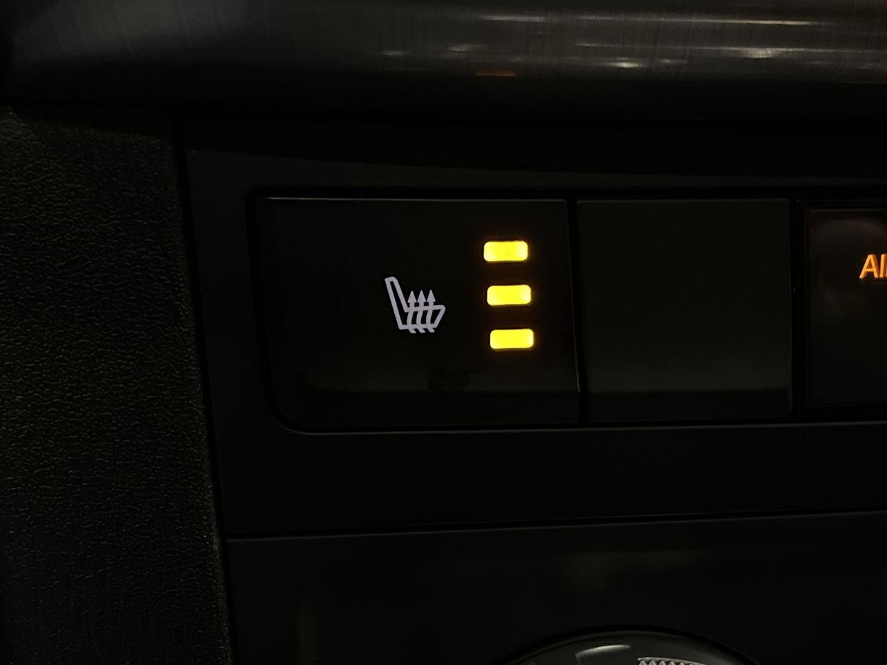 2016 Mazda CX-5 GS AWD| SUNROOF| HTD SEATS| ONLY 92,000KMS| NAV Photo