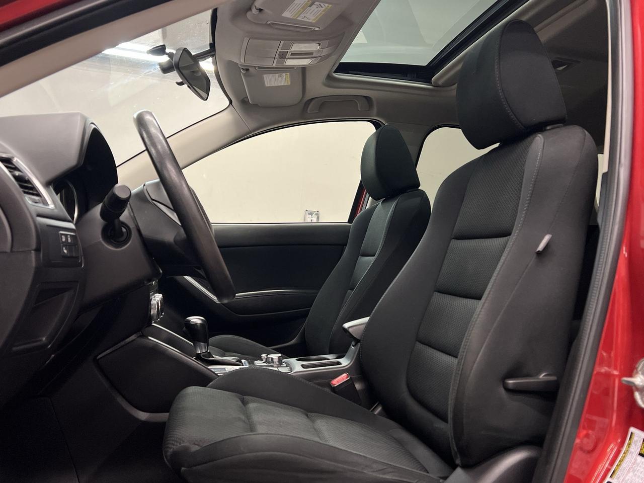 2016 Mazda CX-5 GS AWD| SUNROOF| HTD SEATS| ONLY 92,000KMS| NAV Photo