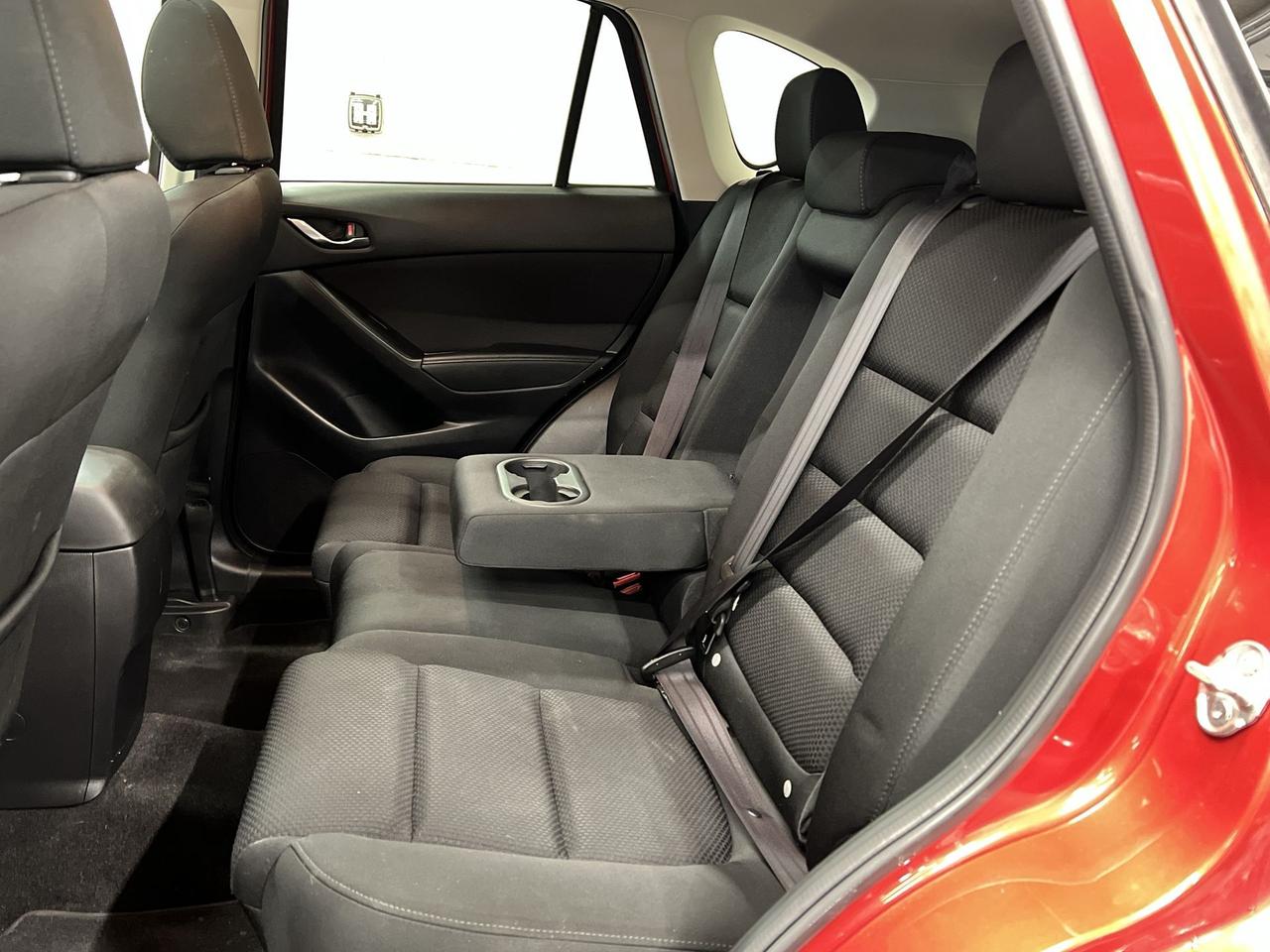 2016 Mazda CX-5 GS AWD| SUNROOF| HTD SEATS| ONLY 92,000KMS| NAV Photo