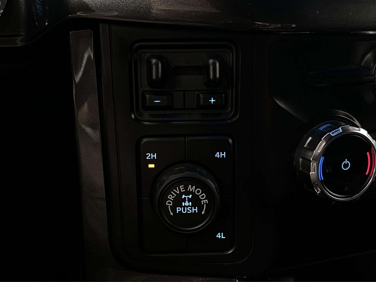 2022 Ford F-150 XLT SPORT 4X4| 3.5L V6| HTD SEATS| CREW| CARPLAY Photo