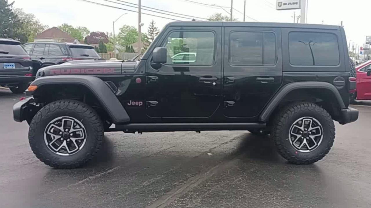 2025 Jeep Wrangler Rubicon 4 Door 4x4 Photo4