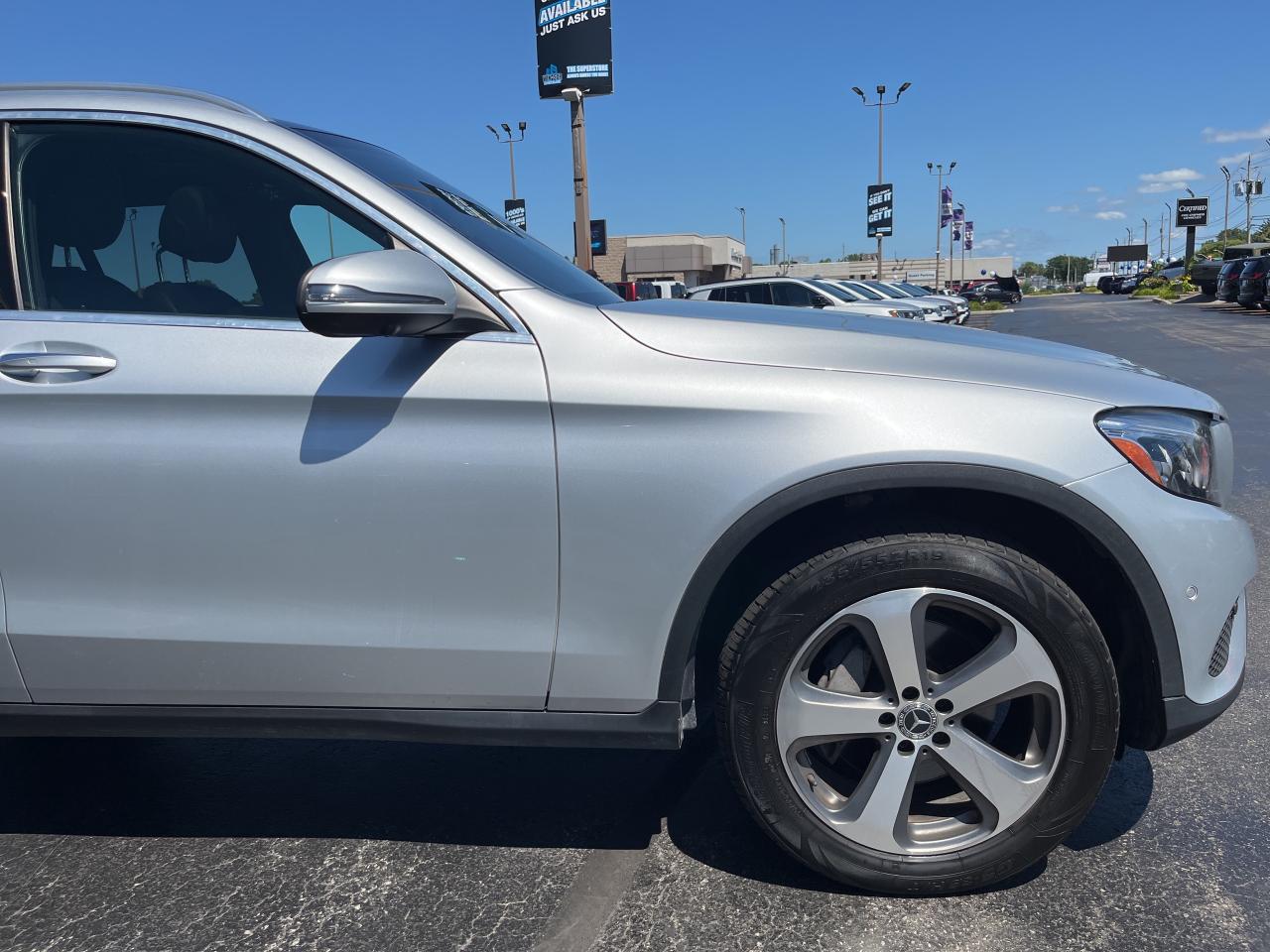 2018 Mercedes-Benz GLC 300 PANORAMIC SUNROOF / NAV / 360 CAM / AWD Photo3