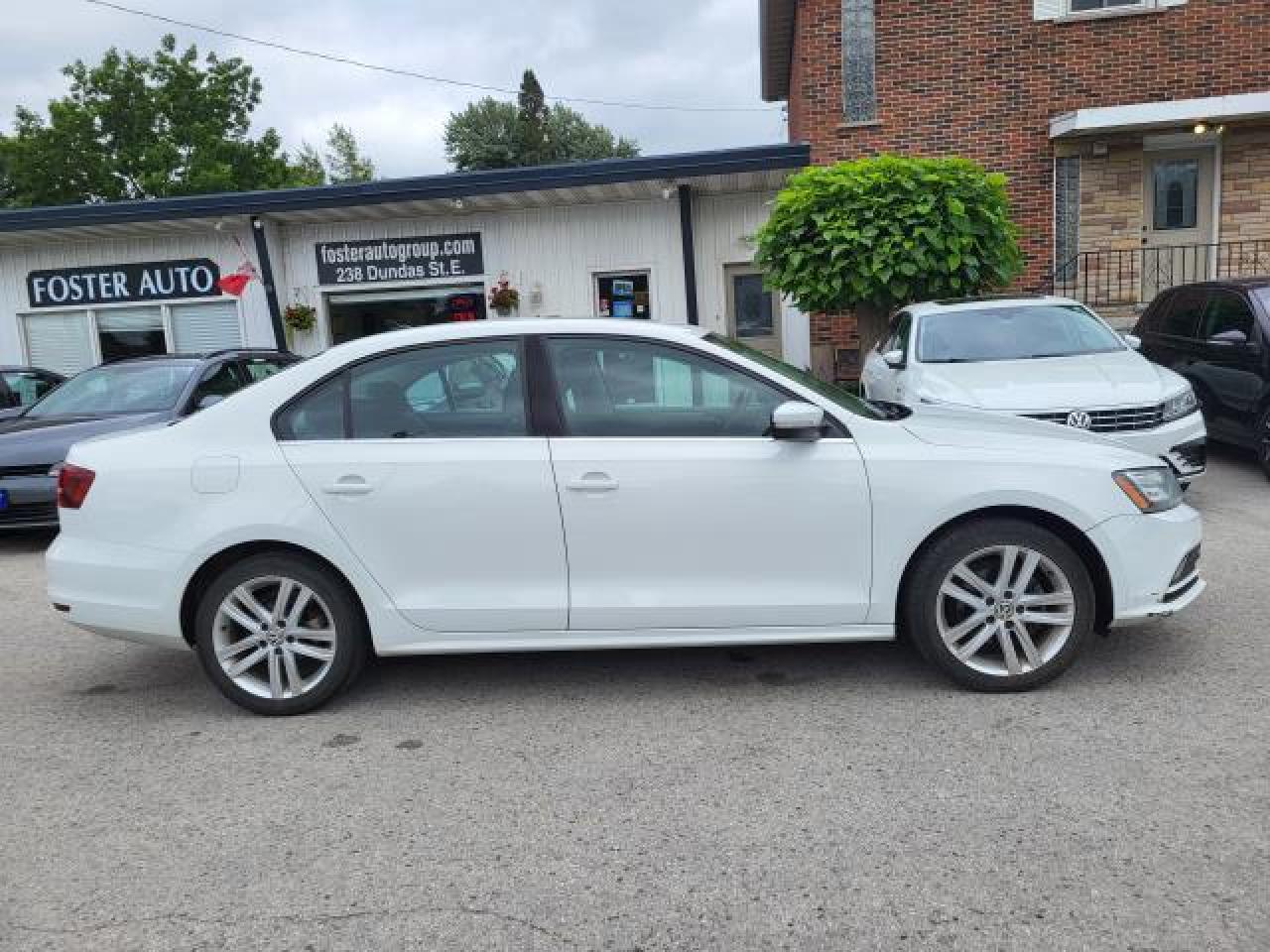 2016 Volkswagen Jetta HIGHLINE Photo2