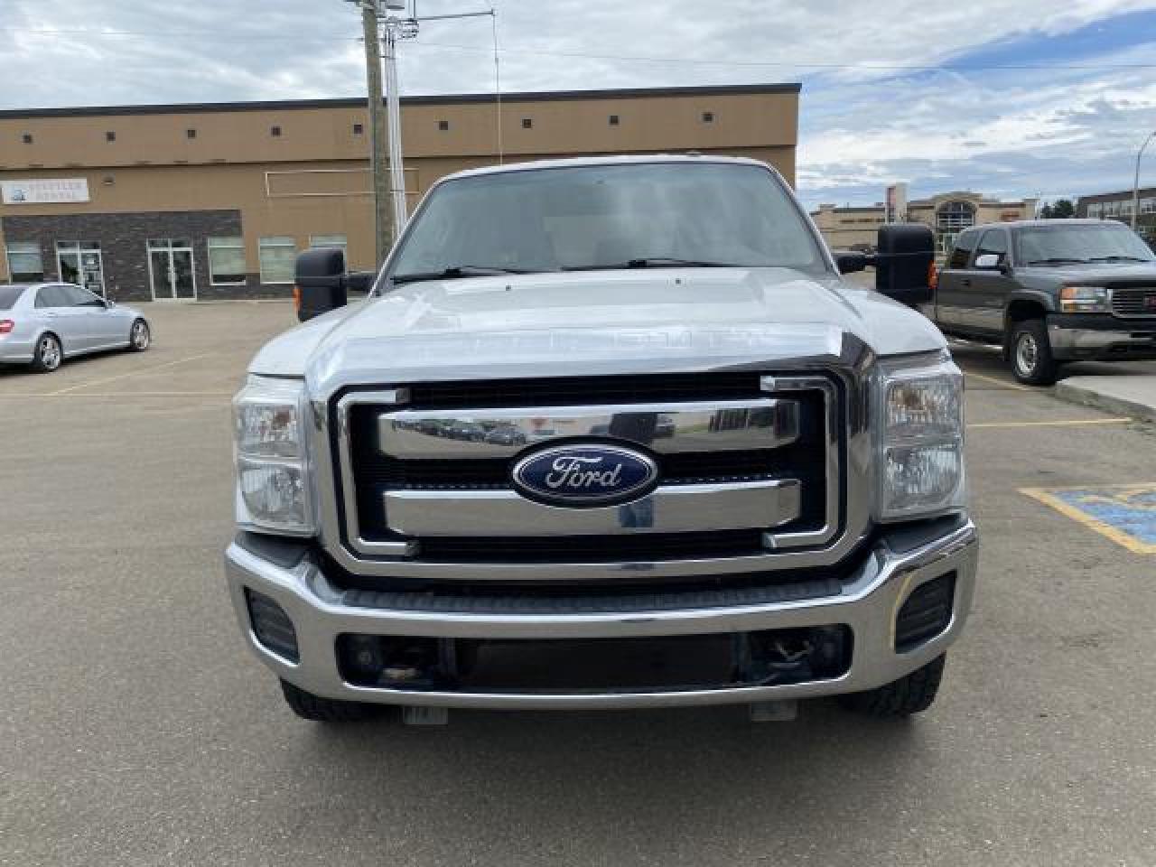 2011 Ford F-250 SD XLT Crew Cab 4WD - Photo #7