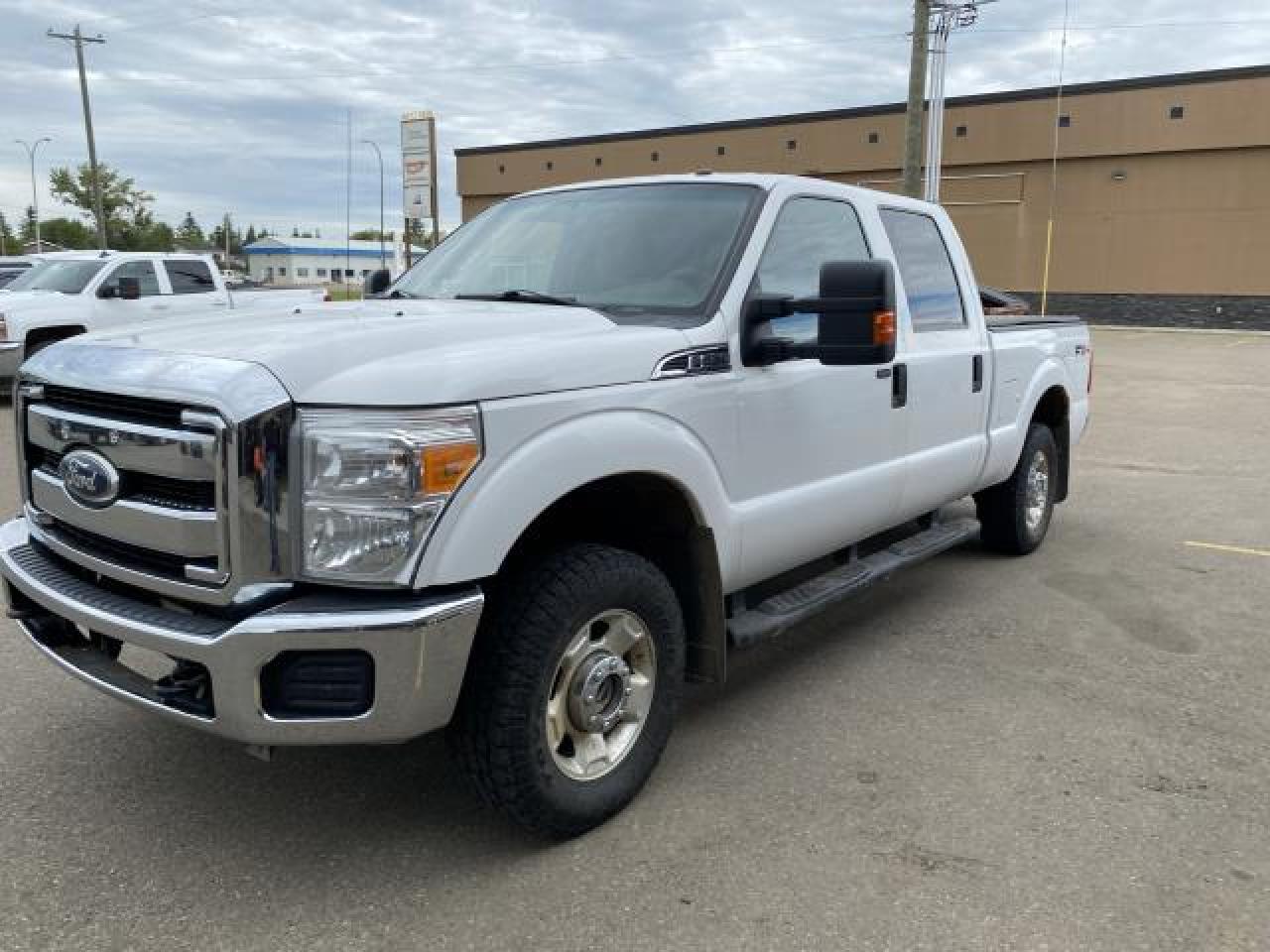 2011 Ford F-250 SD XLT Crew Cab 4WD - Photo #8