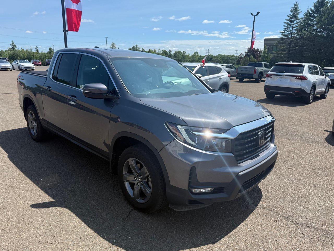 2023 Honda Ridgeline EX-L Photo2