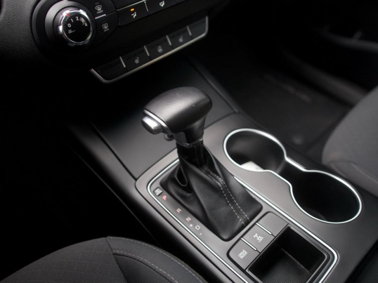 2019 Kia Sorento LX  CAM APPLE-CP HTD-SEATS Photo