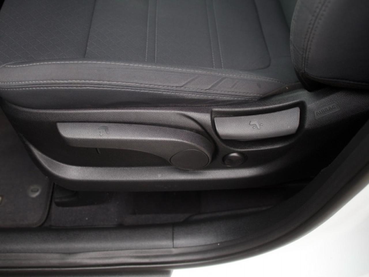 2019 Kia Sorento LX  CAM APPLE-CP HTD-SEATS Photo