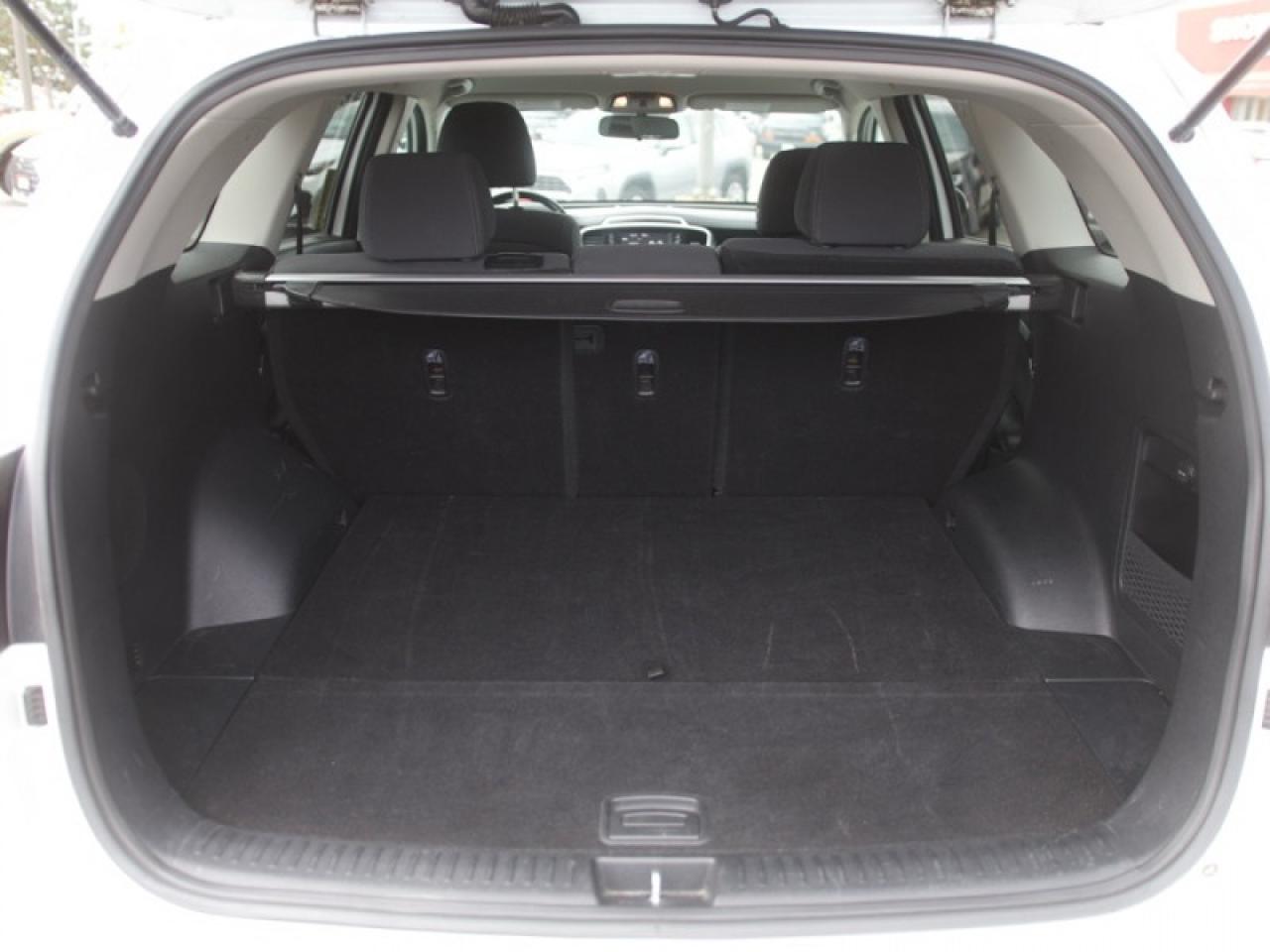 2019 Kia Sorento LX  CAM APPLE-CP HTD-SEATS Photo