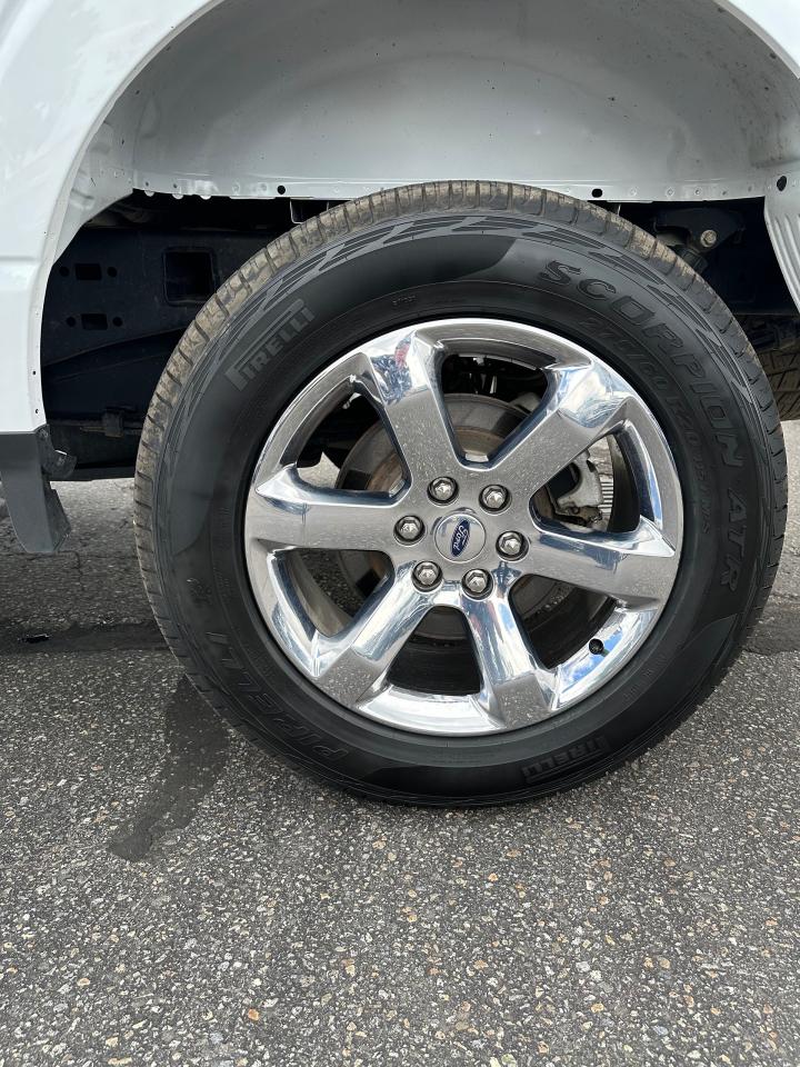 2022 Ford F-150 Lariat Photo5