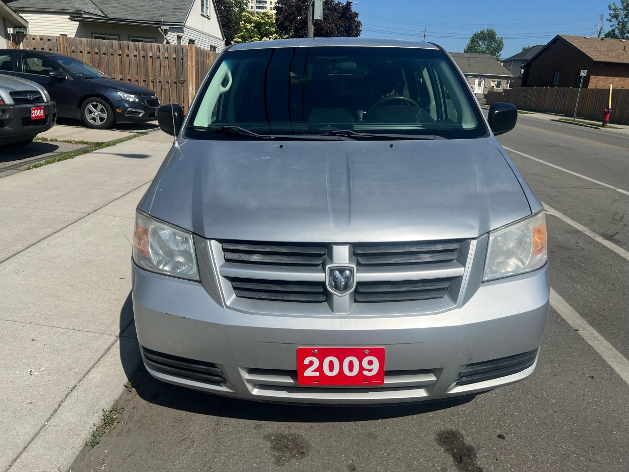 2009 Dodge Grand Caravan SE - Photo #2