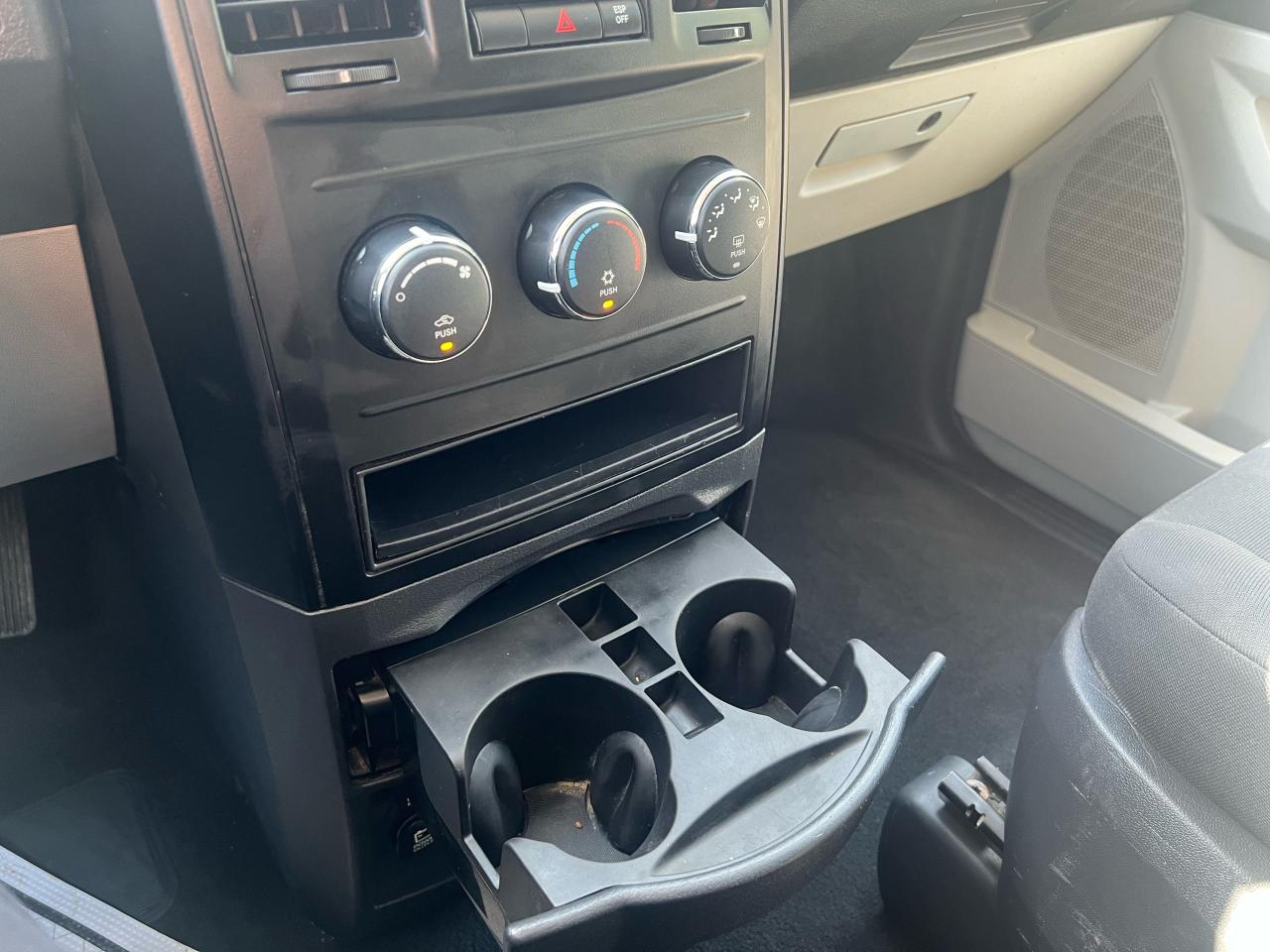 2009 Dodge Grand Caravan SE - Photo #13