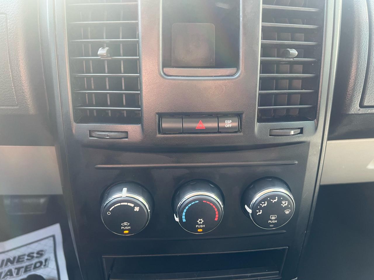 2009 Dodge Grand Caravan SE - Photo #12