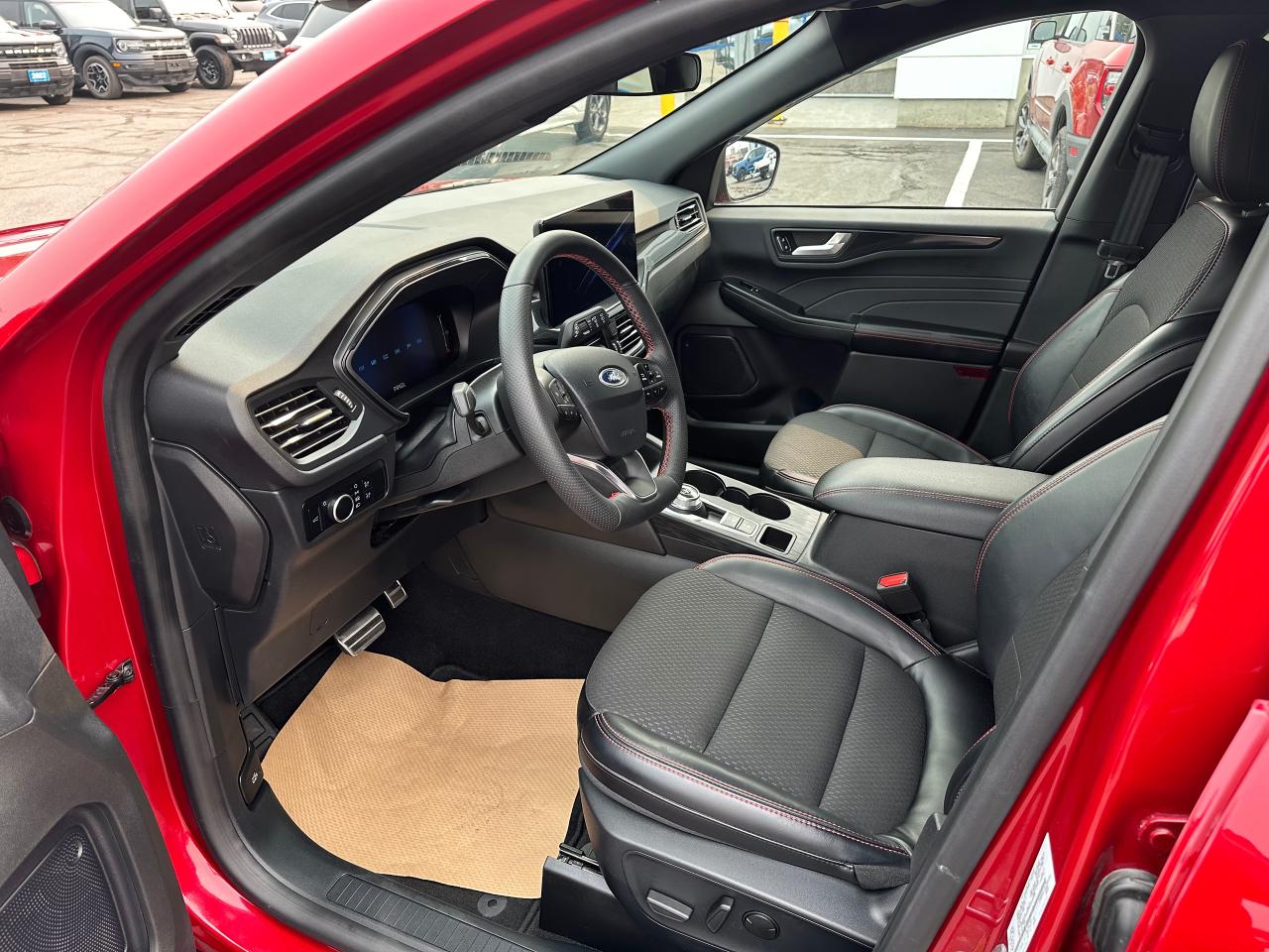 2024 Ford Escape ST-Line Photo5