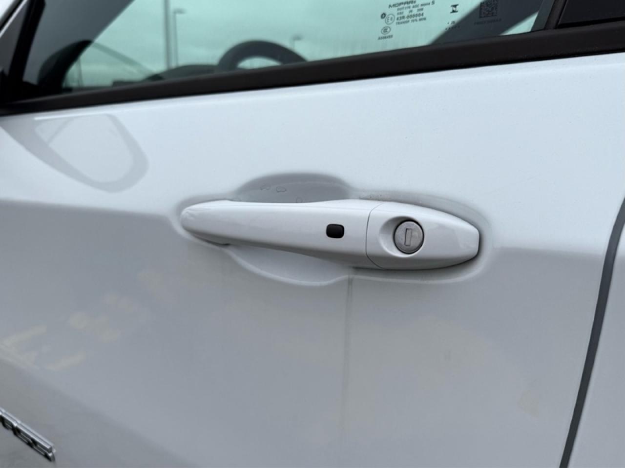 2025 Jeep Compass NORTH Photo