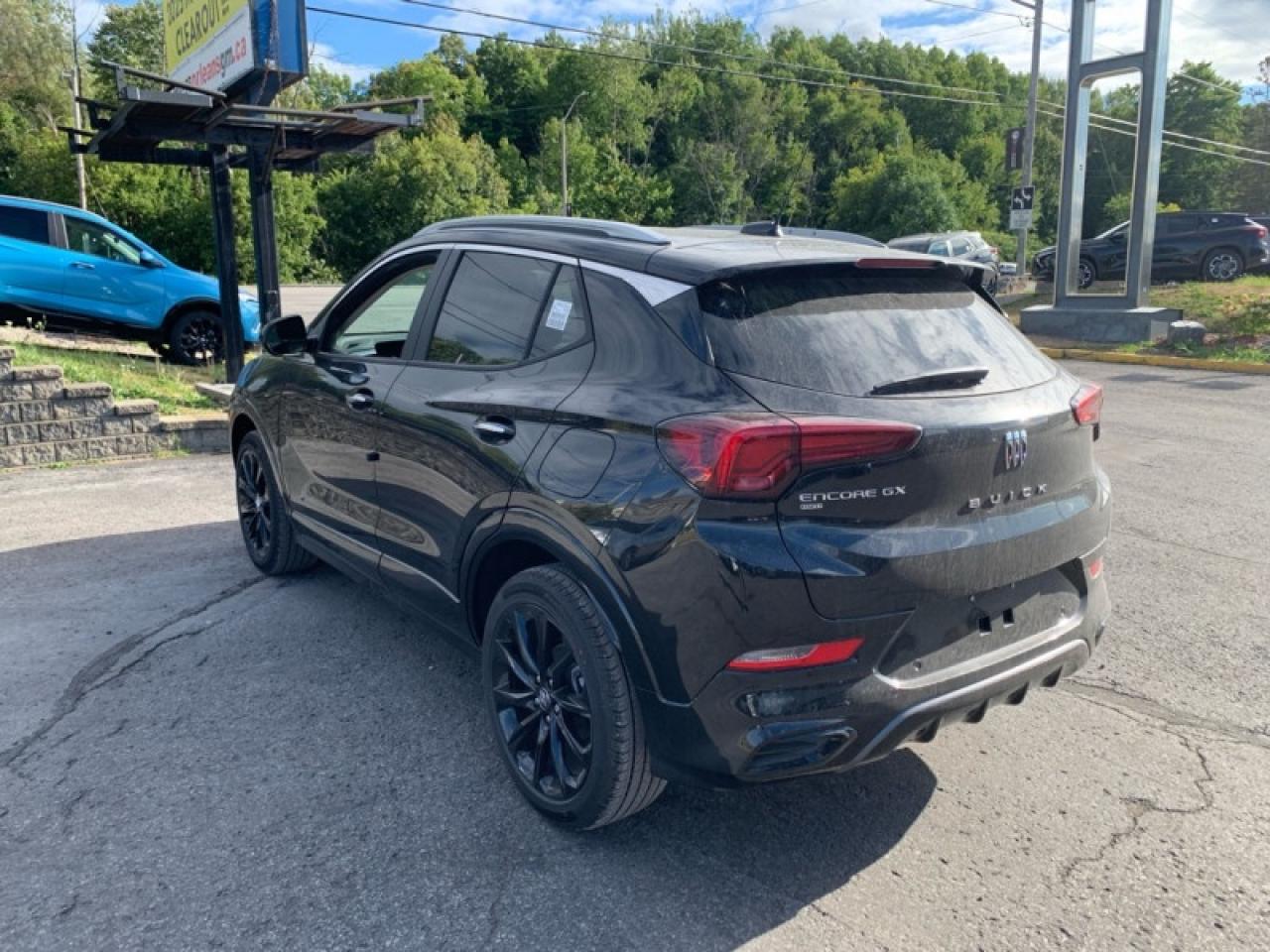 2026 Buick Encore GX Sport Touring Photo2