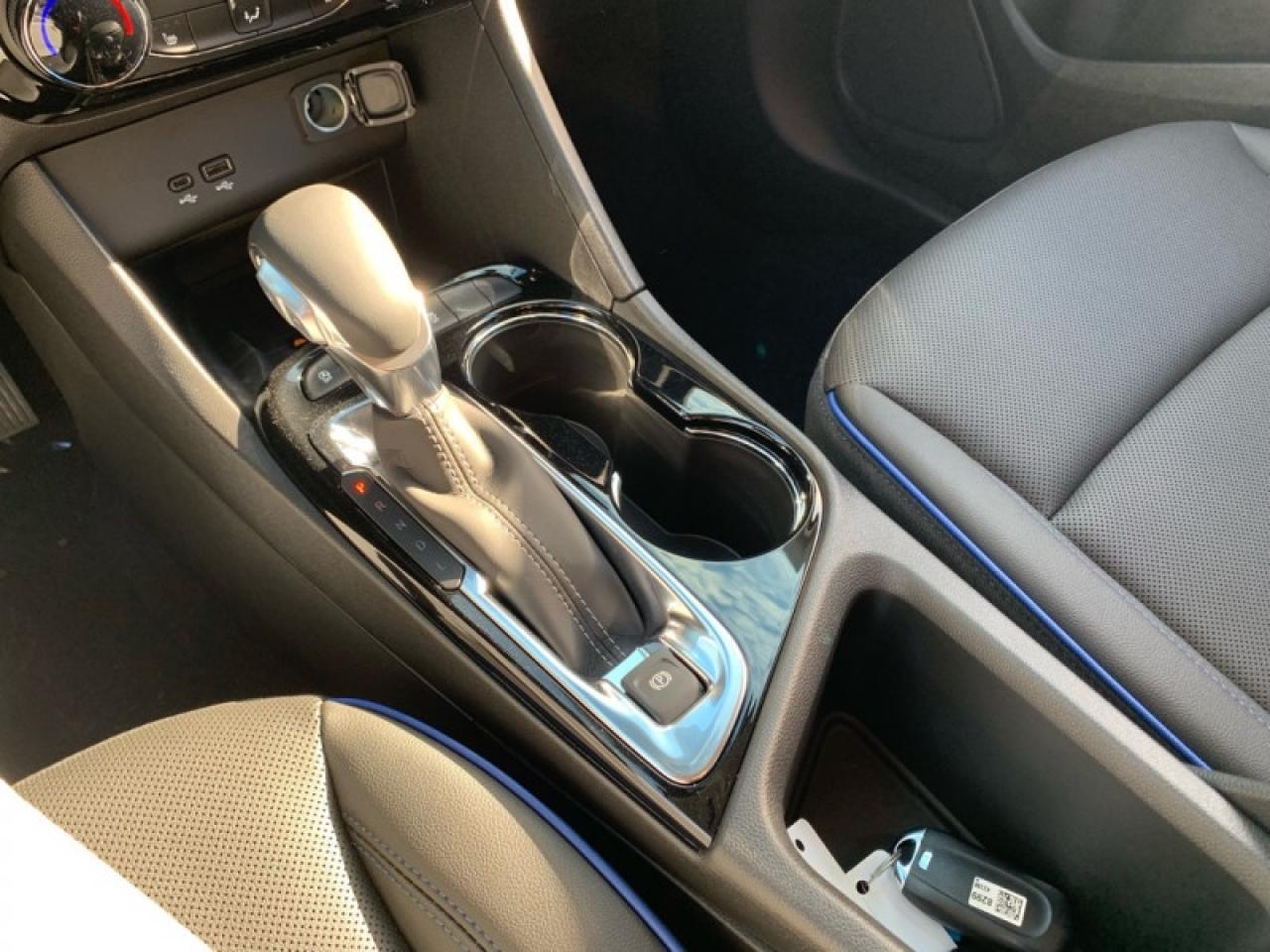 2026 Buick Encore GX Sport Touring Photo